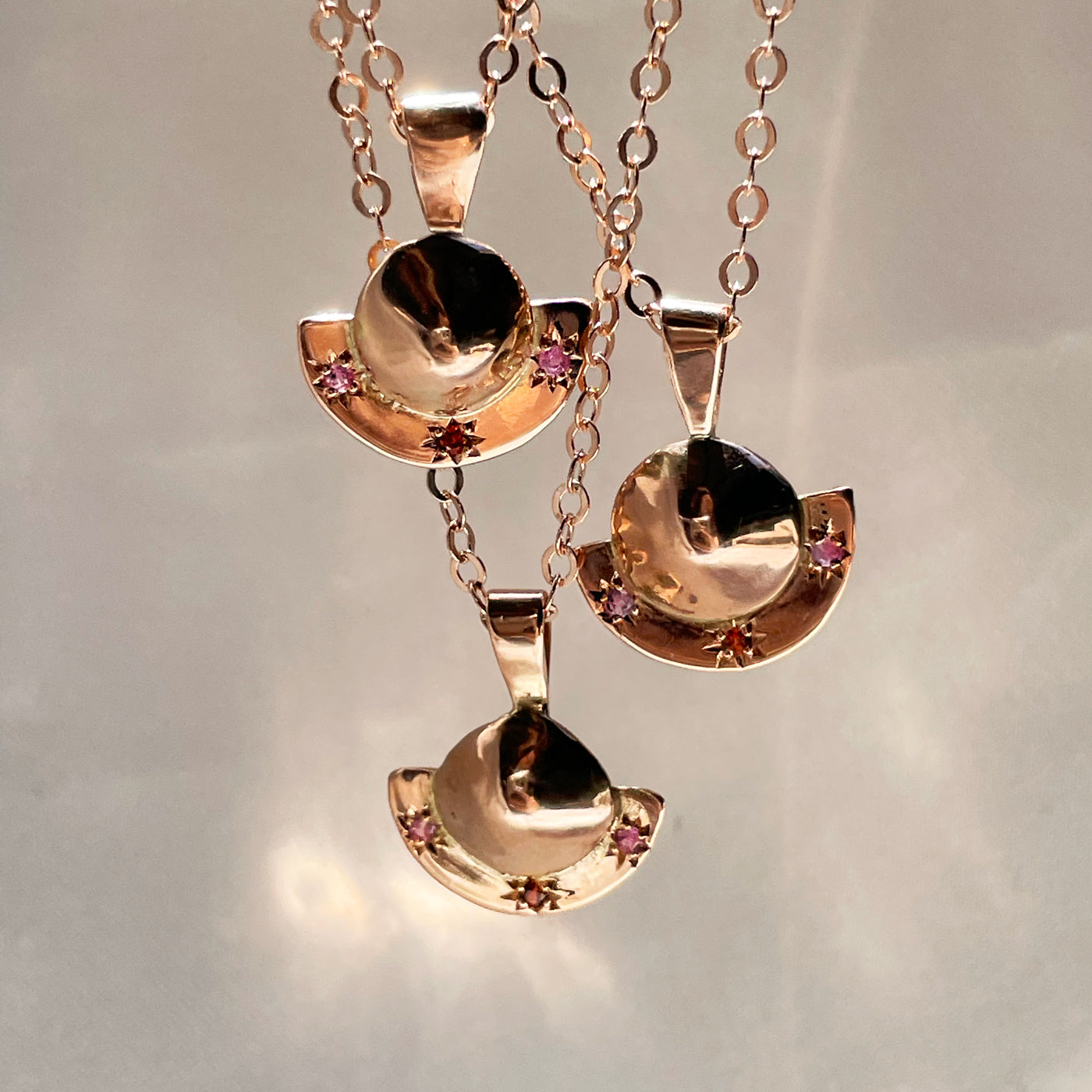 Family Ash Pendants made from their late fathers wedding ring š®