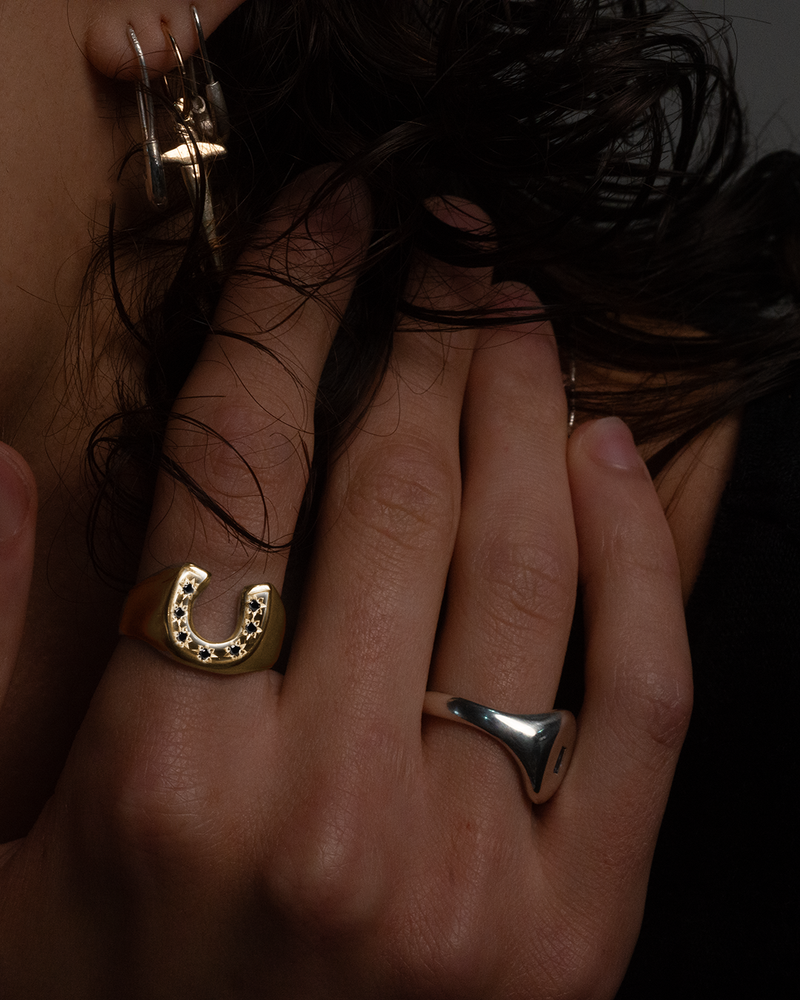 lucky 7 Horseshoe Signet - Solid 9K Gold