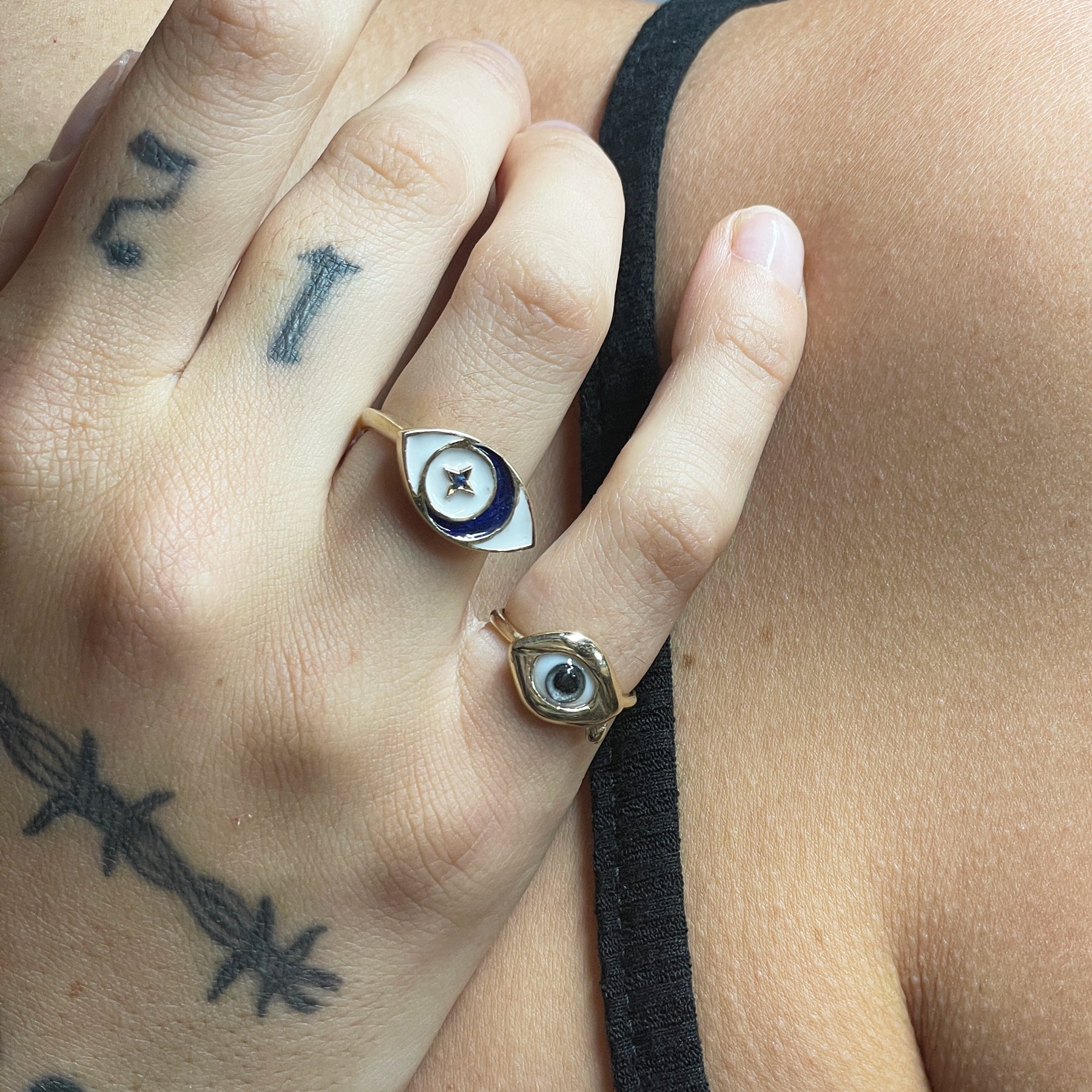 Eye Enamel & Sapphire Ring Silver