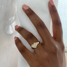 Pavé Diamond Bleeding Heart Ring - 9K Solid Gold