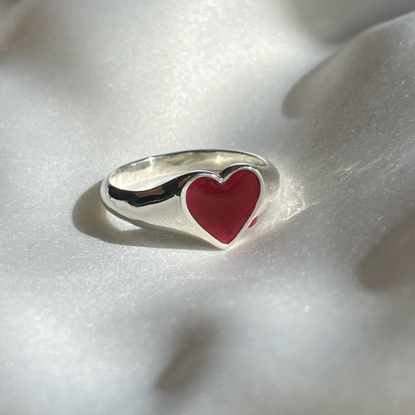 Red enamel online heart ring