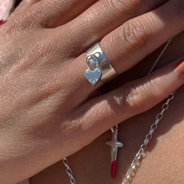 Heart lock hotsell ring