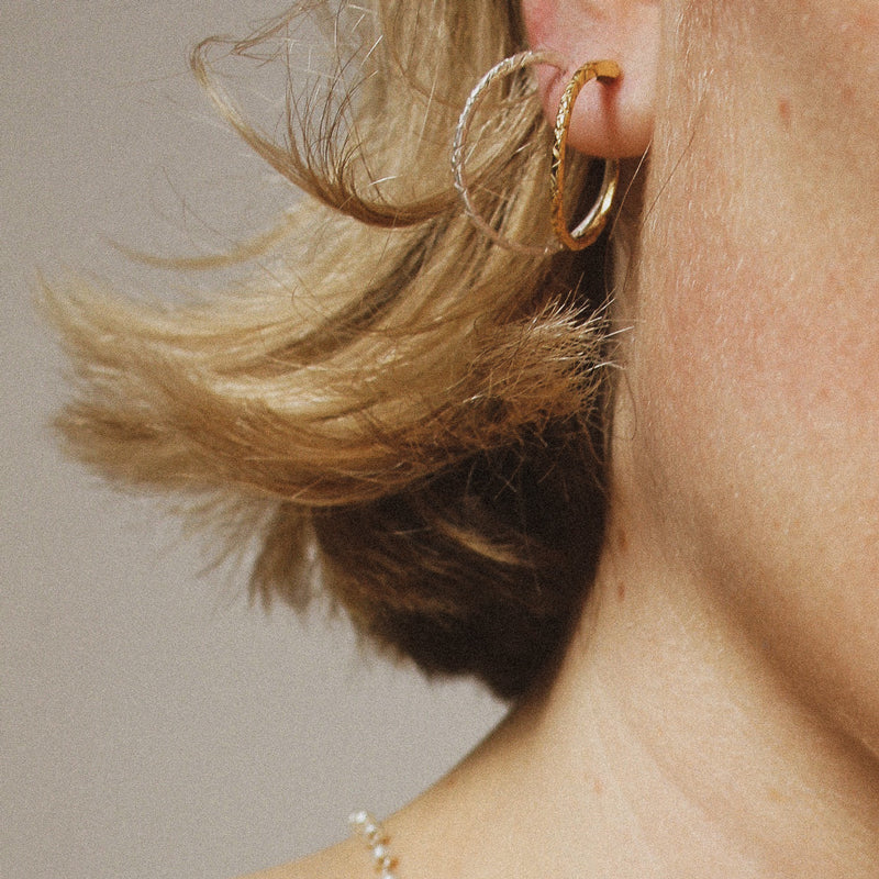 The Serpent Hoop Earring Gold - Serpent & the Swan